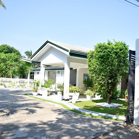 The Bamboo Tree Transit Hotel คาตุนายากา ภายนอก รูปภาพ