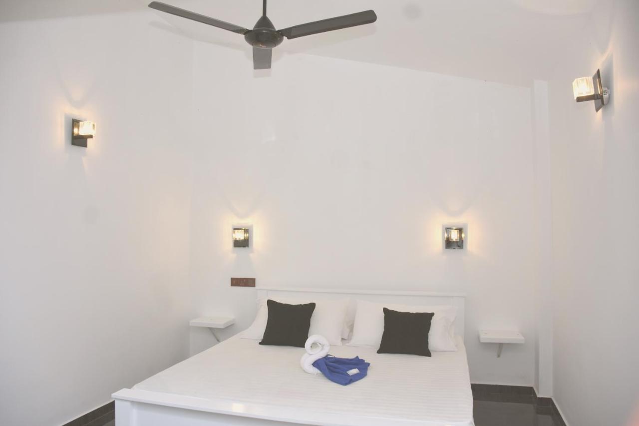 The Bamboo Tree Transit Hotel คาตุนายากา ภายนอก รูปภาพ