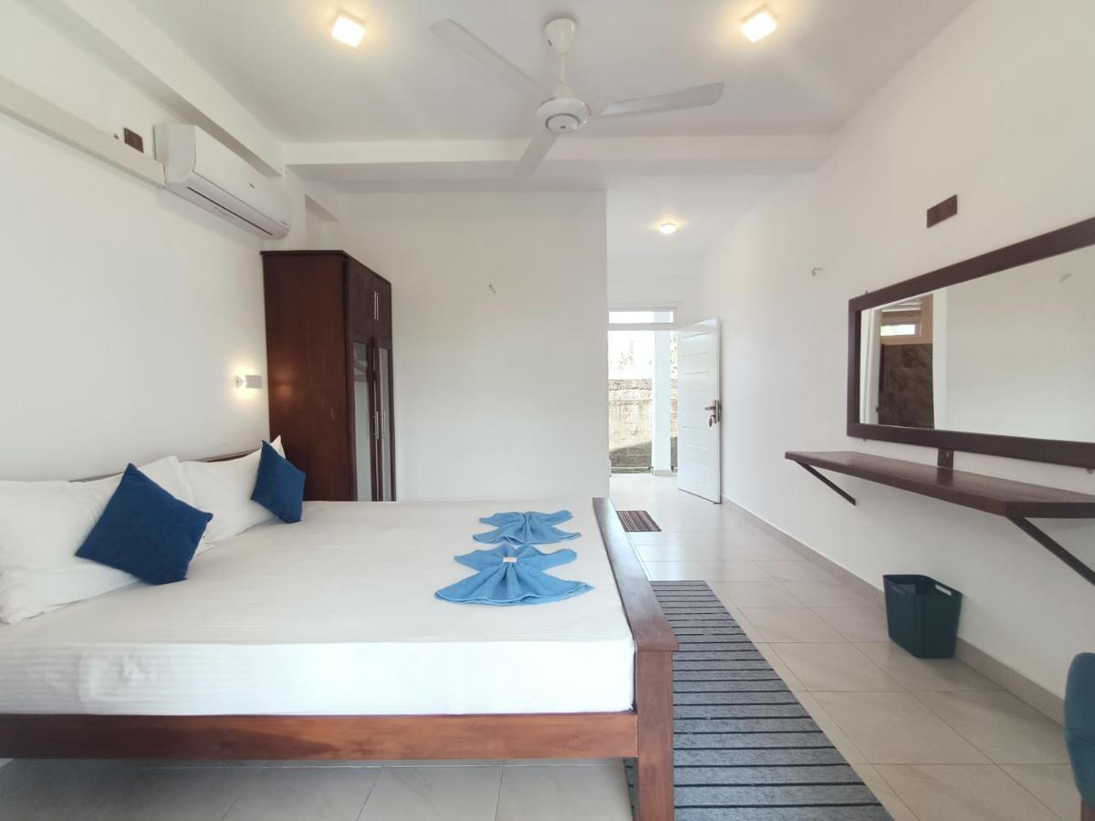 The Bamboo Tree Transit Hotel คาตุนายากา ภายนอก รูปภาพ