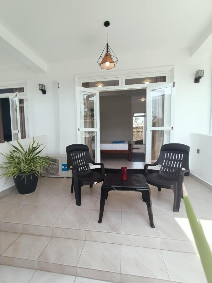 The Bamboo Tree Transit Hotel คาตุนายากา ภายนอก รูปภาพ